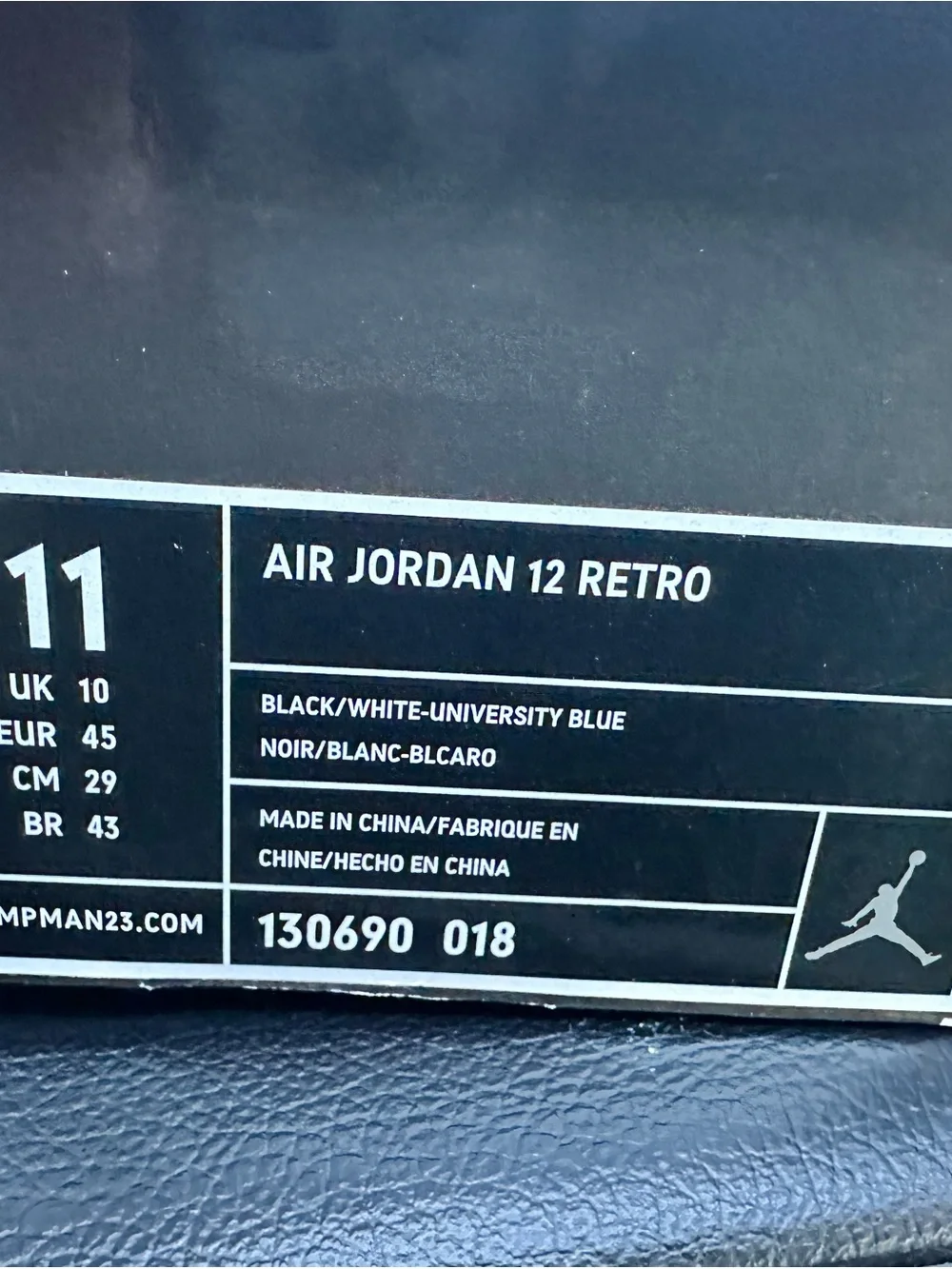 Like New Mens Jordan Retro 12’s size 11 with box